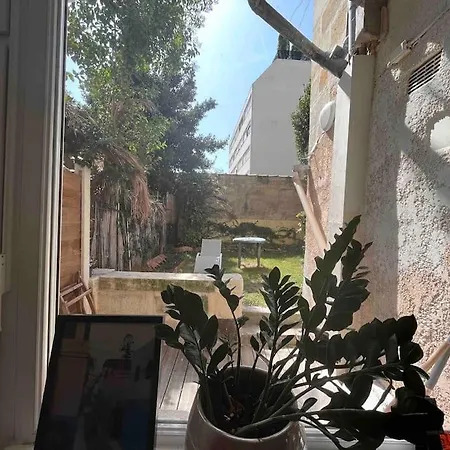 Grand En Rdc Avec Jardin *