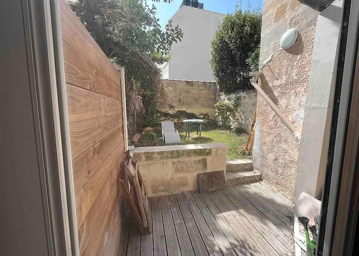 Grand En Rdc Avec Jardin